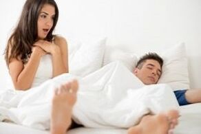 Ayol yigitning kattalashgan jinsiy a'zolaridan hayron bo'ldi